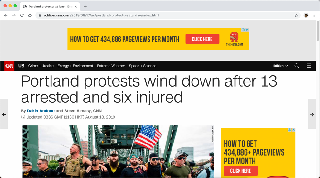 带有广告的普通 CNN 网页