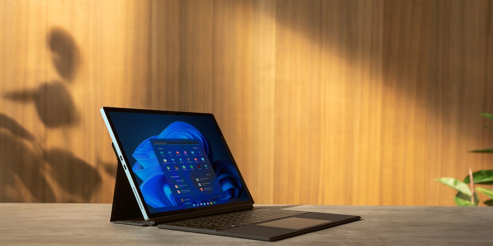 如何在Windows 11中启用隐藏的任务栏搜索