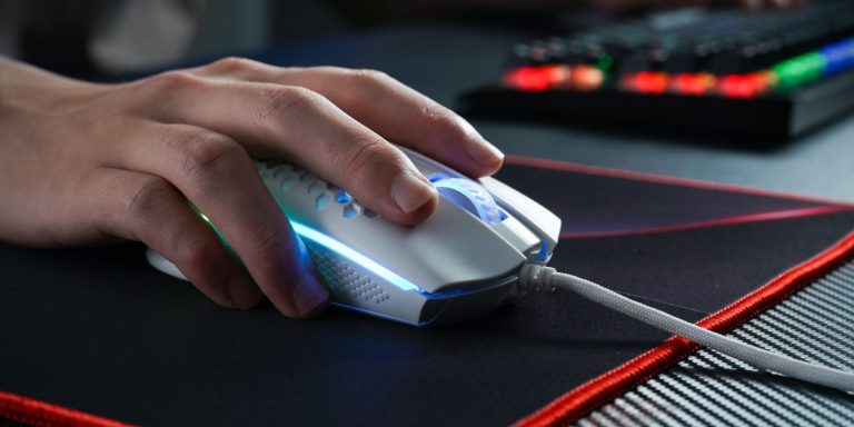 person using gaming mouse