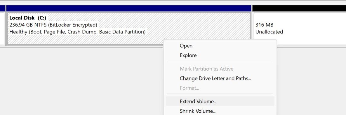 右键单击要扩展的驱动器，然后在 Windows 磁盘管理工具中选择扩展卷