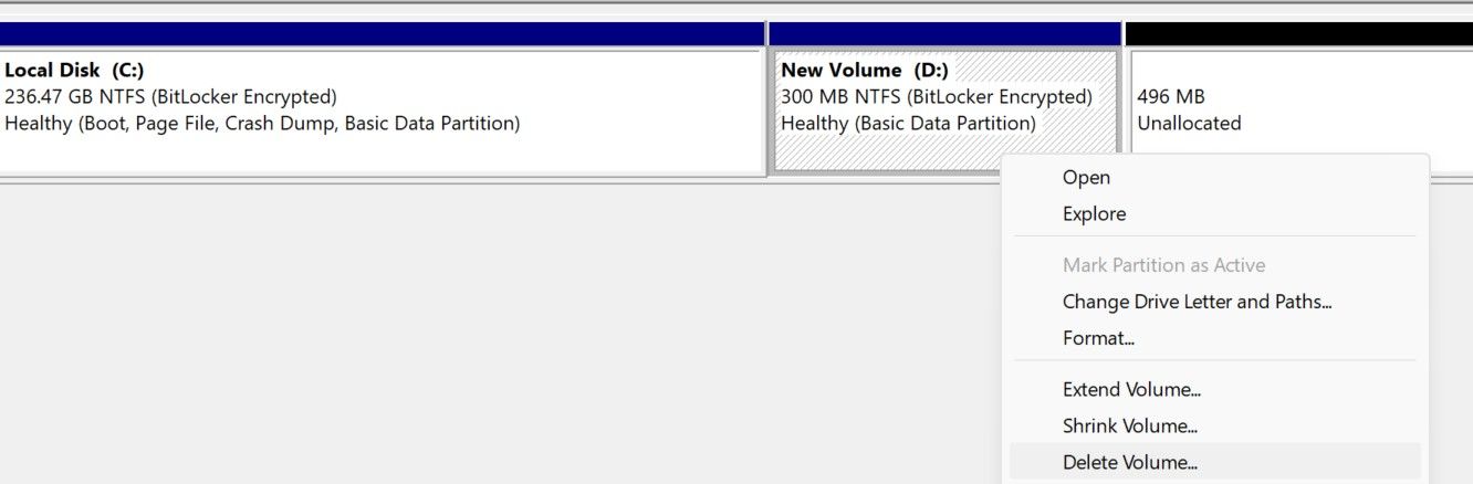 在 Windows 磁盘管理工具中删除目标驱动器和未分配空间之间的卷