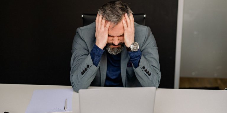 1692660073 frustrated user