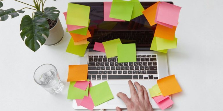 sticky notes on laptop