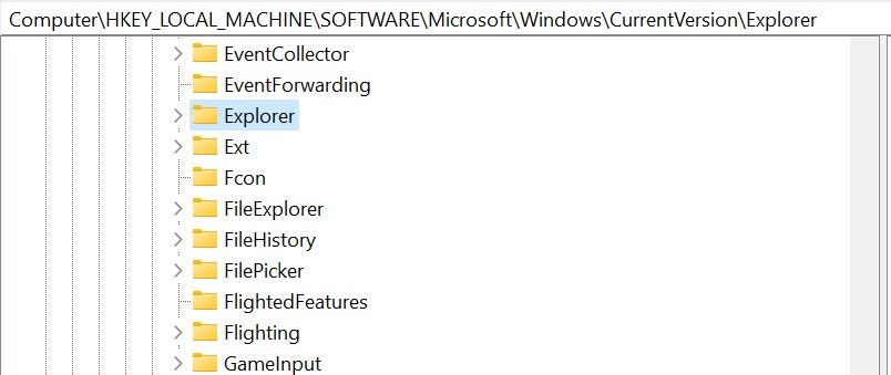 通过导航到 Windows 注册表编辑器中的路径转到资源管理器文件夹