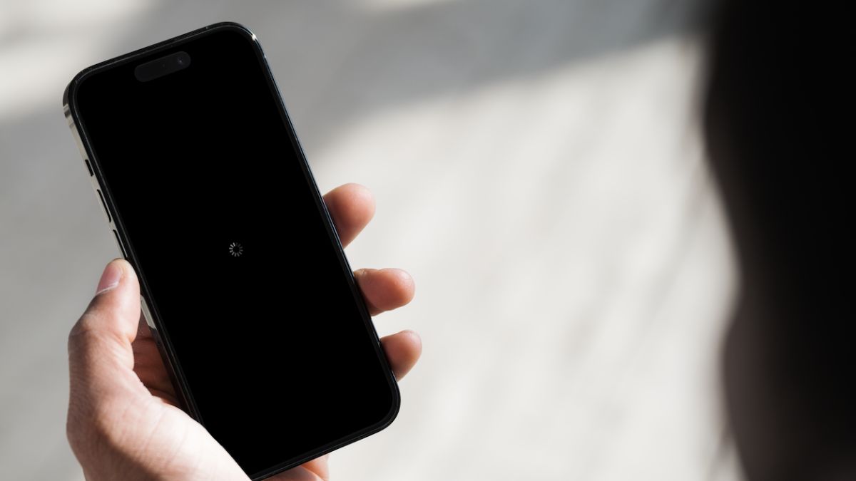Fix black screen of death on iphone.jpg