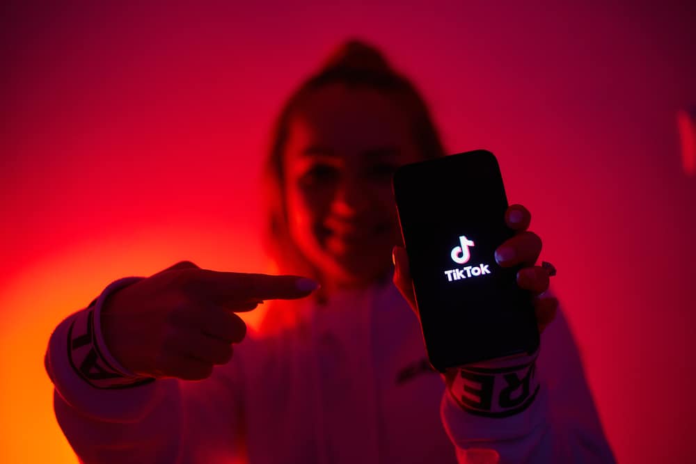 How to get 1k followers on tiktok in 5 minutes.jpg