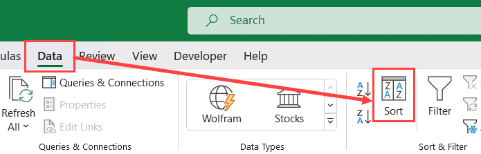 单击“数据”选项卡中的“排序”图标